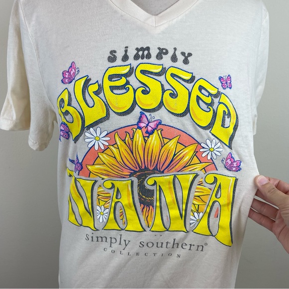 Simply Southern Cream Yellow Nana Blessed Tee Shirt Women Large Sunflower - Picture 5 of 5